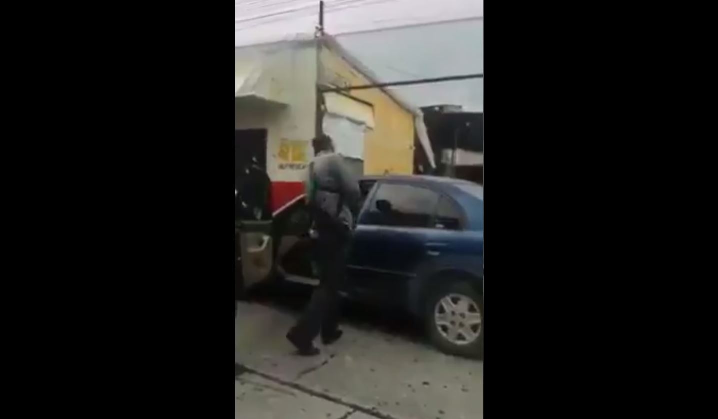 PNC se pronuncia por video en redes sociales donde un grupo armado intercepta a un automovilista