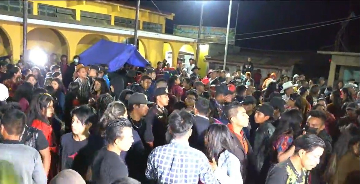 En el peor momento de la pandemia, se registran fiestas comunales fuera de control en Quiché