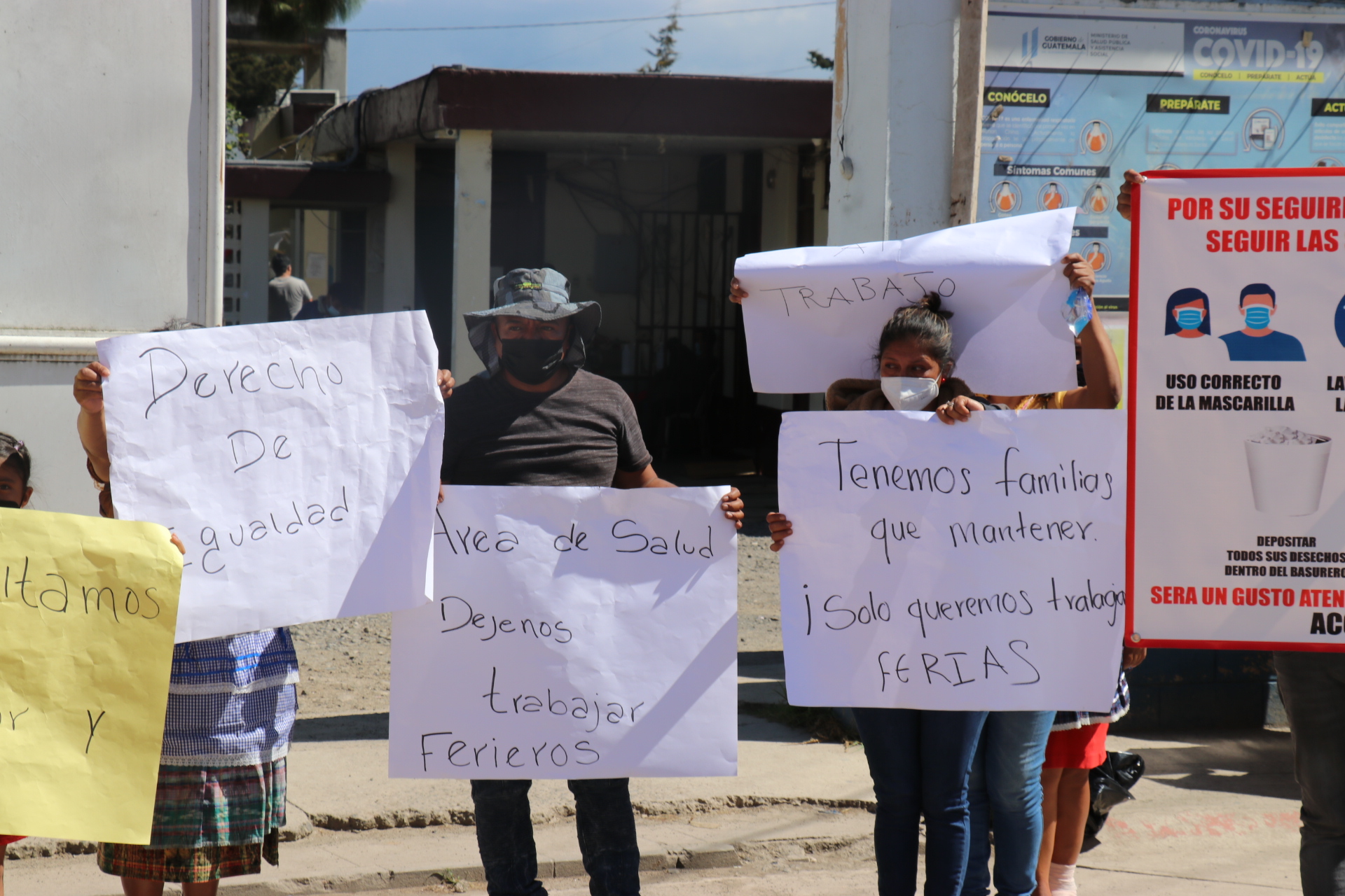 VIDEO | Autorizan presentación de un convite en medio de Estado de Calamidad Pública en Quiché; vendedores de feria exigían los autoricen también