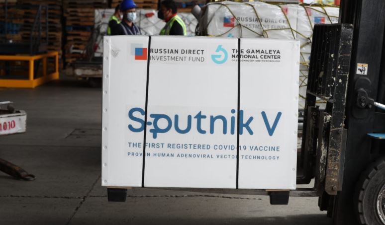 Sputnik V: Debido a atraso, hasta el domingo arribarán 700 mil segundas dosis de Sputnik V, según Salud