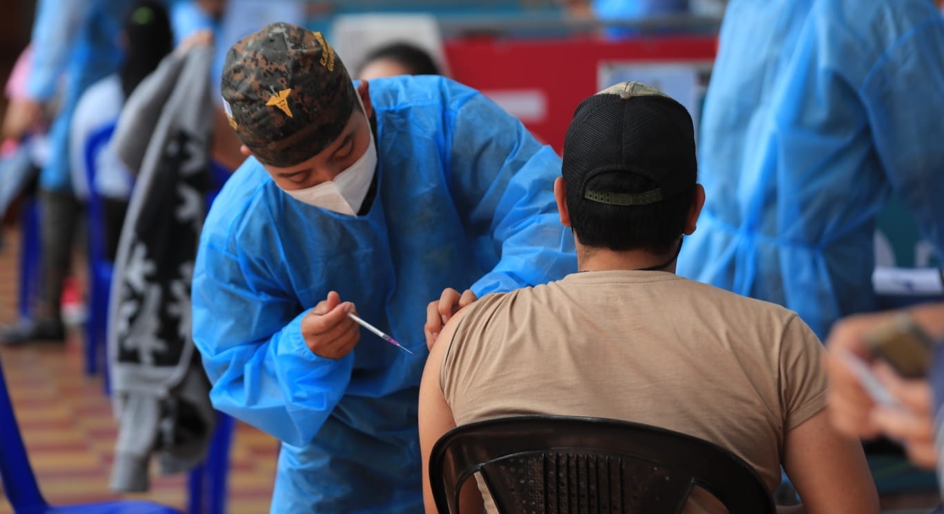 Covid-19: un 77% de los casos de agosto no se había vacunado contra el coronavirus