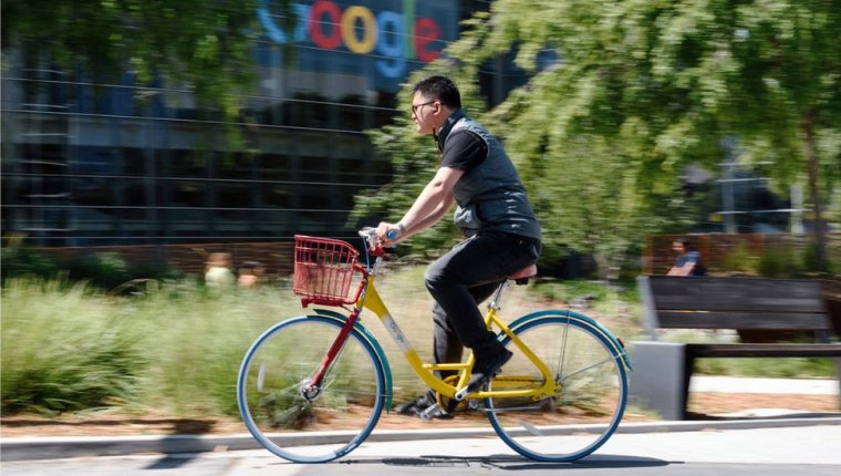 El polémico plan de Google de recortar el salario a los empleados de EE.UU. que trabajen desde casa