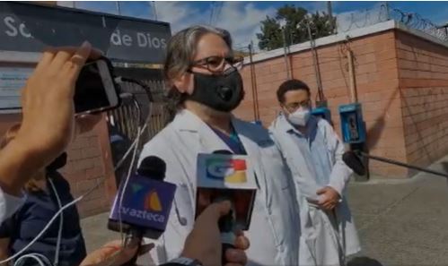 Médicos hacen llamado a la población a cuidarse porque las medidas que tomó el gobierno “no garantizan la salud”