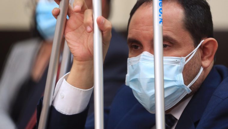 Declaran vacante puesto de rector de la Usac tras seis meses de ausencia de Murphy Paiz