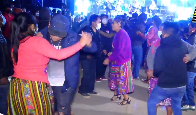 San Francisco El Alto, Totonicapán, se olvida del covid-19 y lleva a cabo una fiesta sin autorización
