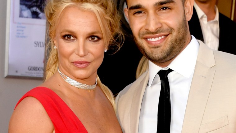 Britney Spears y Sam Asghari se comprometen