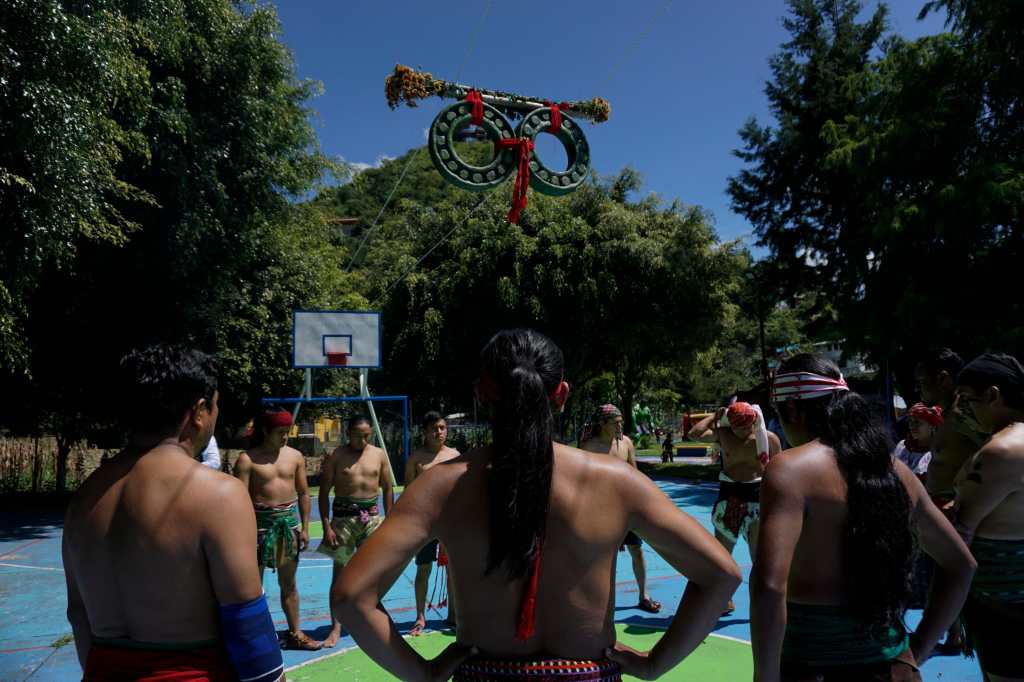 “Queremos que crezca este deporte en el país”: guatemaltecos pelean boleto para torneo de pelota maya en México