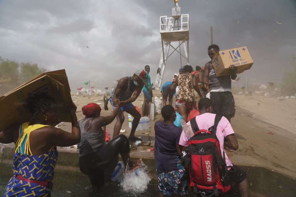 “Quiero que mi hijo nazca aquí”: la dramática travesía de las haitianas embarazadas que desean ver crecer a sus hijos en EE. UU.