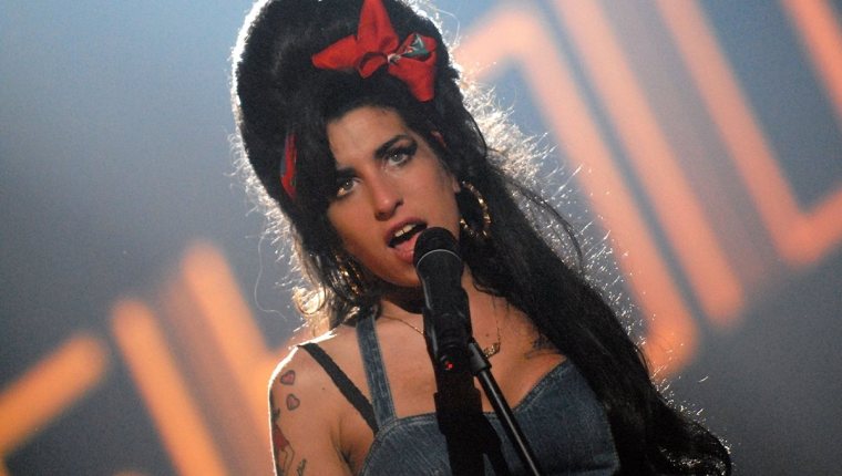 Amy Winehouse: la triste historia que narra cómo dos hombres truncaron sus sueños y acabaron con su vida