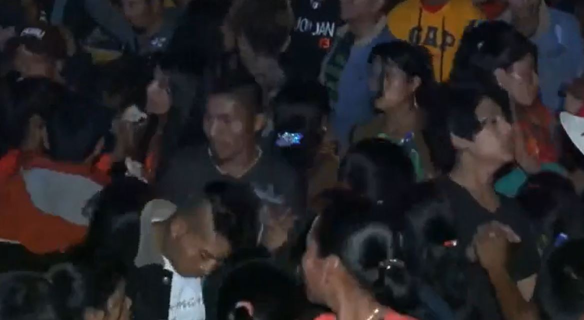 En pleno toque de queda por la pandemia del covid-19 pobladores de comunidades de Quiché participan en bailes masivos