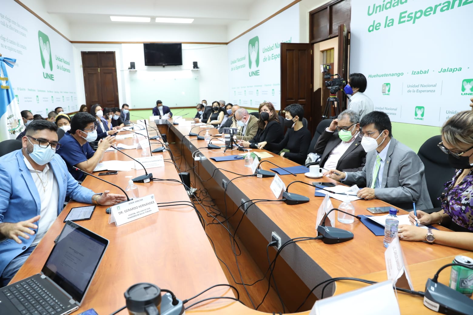 Presupuesto y compra de insumos: dos problemas más para atender la pandemia