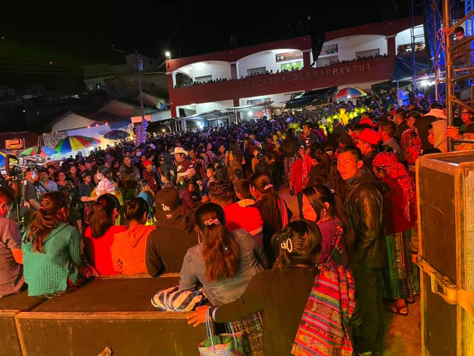 Hospital Regional de Quiché comienza a recibir más pacientes de coronavirus debido a bailes, convites y aglomeraciones