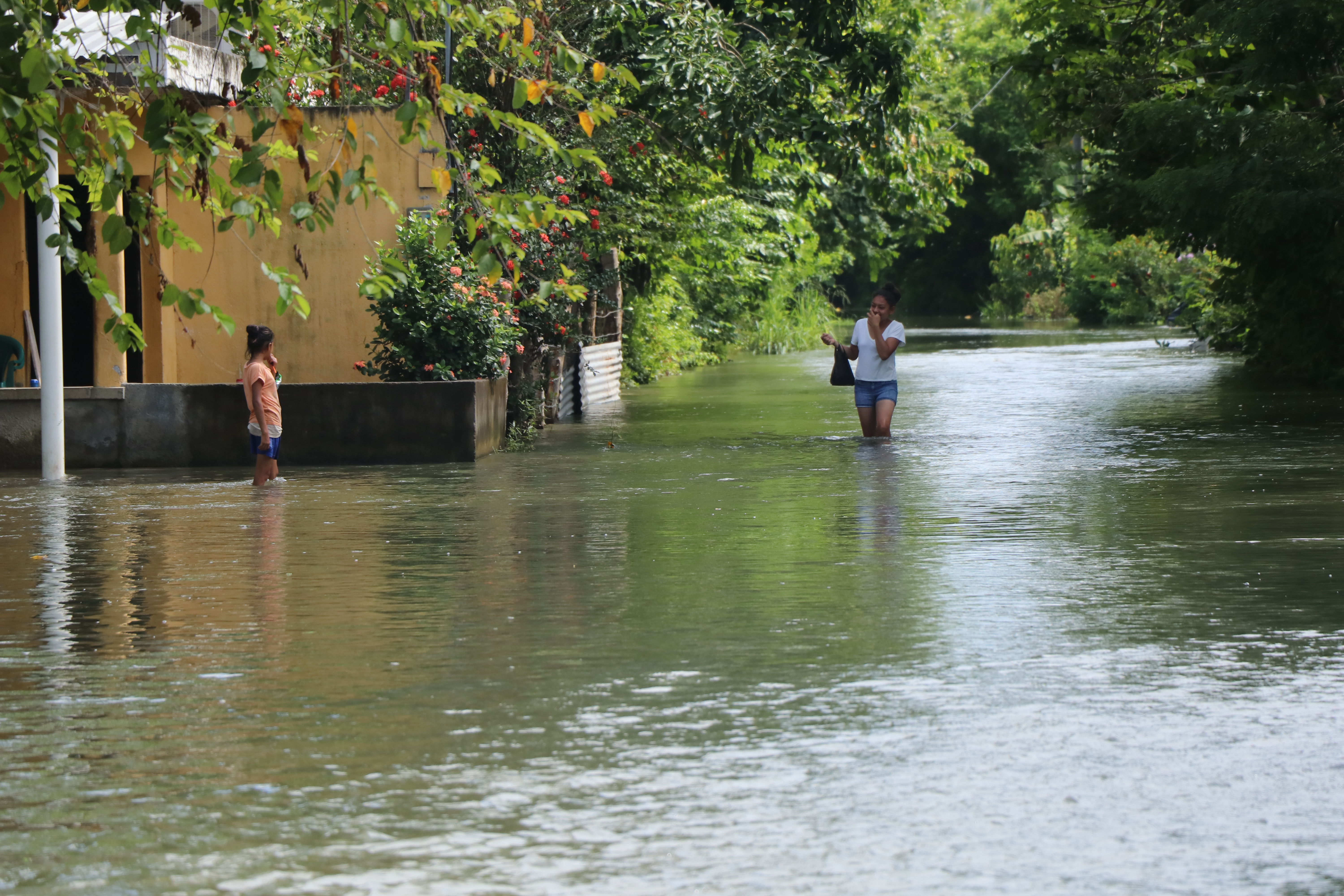 VIDEO | Desborde del río Coyolate mantiene inundadas viviendas y cultivos en Nueva Concepción