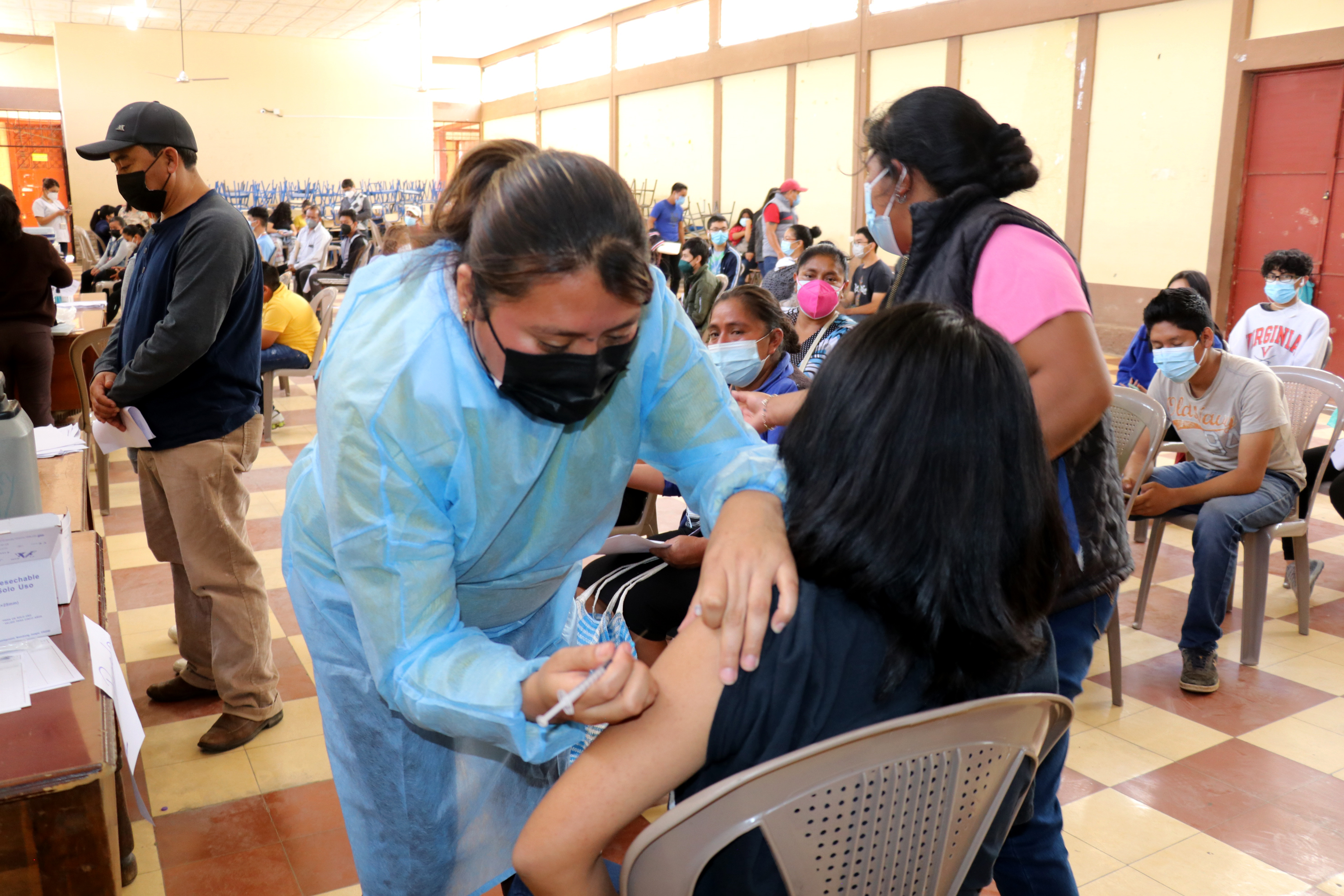 Salud admite poca afluencia en vacunación de niños de 6 a 11 años en la capital y estas podrían ser las causas