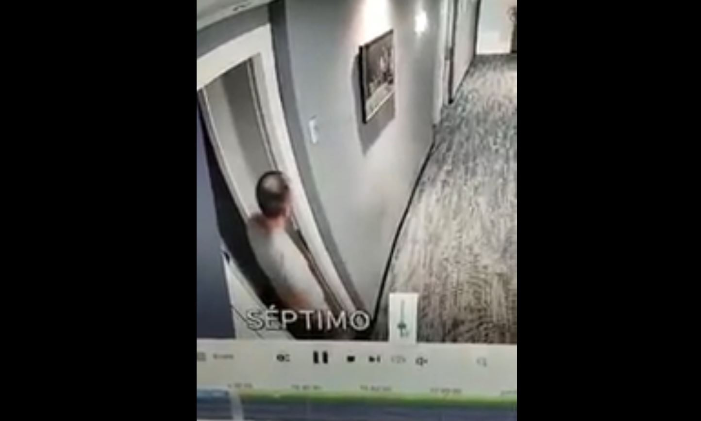 Horrendo crimen en un hotel: Hombre mata a su hijo en el mismo lugar donde se casó con la madre del pequeño