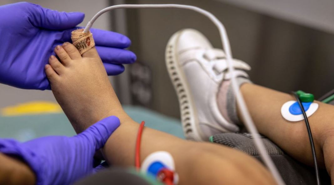 Covid-19 | “Es realmente desgarrador ver a niños intubados”: el impactante relato de una pediatra sobre la situación en los hospitales de EE.UU.