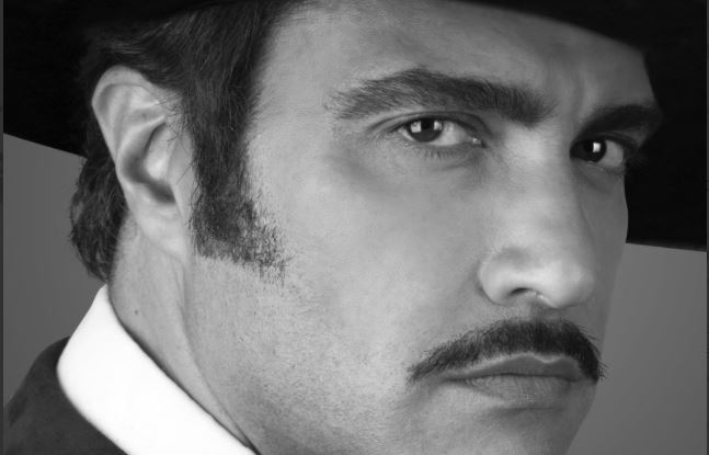 Jaime Camil confirma que interpretará a Vicente Fernández y así se ve en el personaje