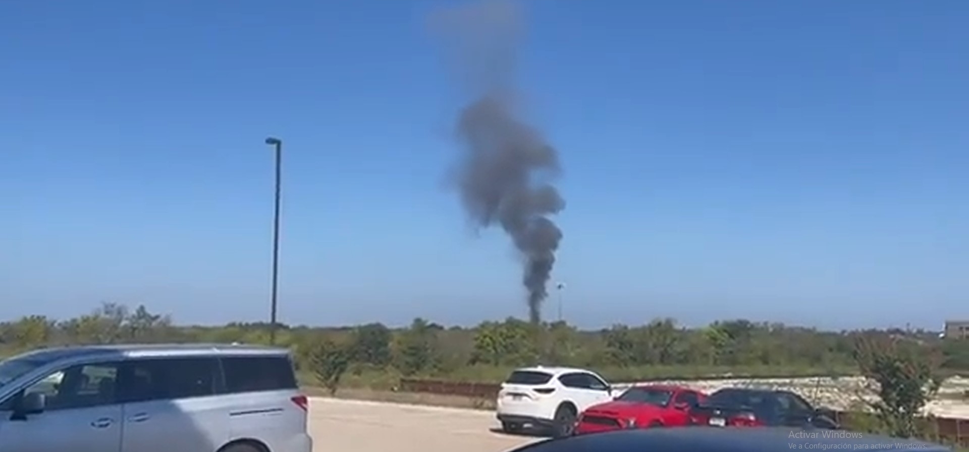 Avion de entrenamiento se estrella en TexasAvion de entrenamiento se estrella en Texas