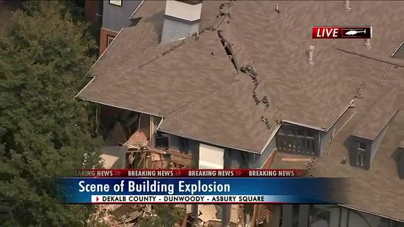 Estados Unidos: Un complejo de apartamentos en Georgia explotó en llamas y varias personas resultaron gravemente heridas