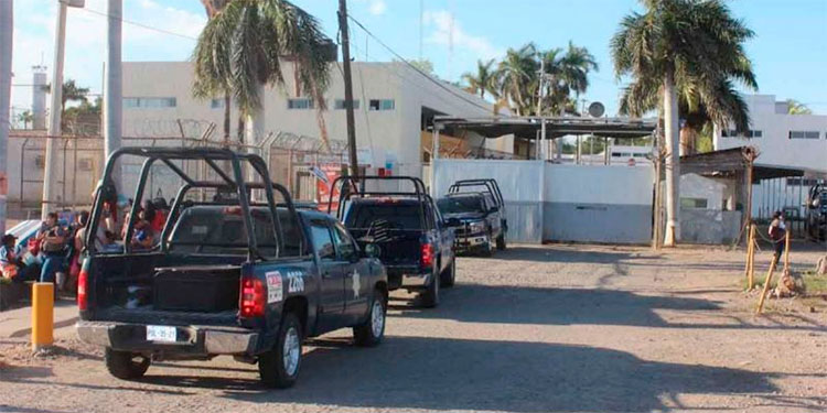 Enfrentamiento dentro de cárcel de Culiacán deja tres reos muertos