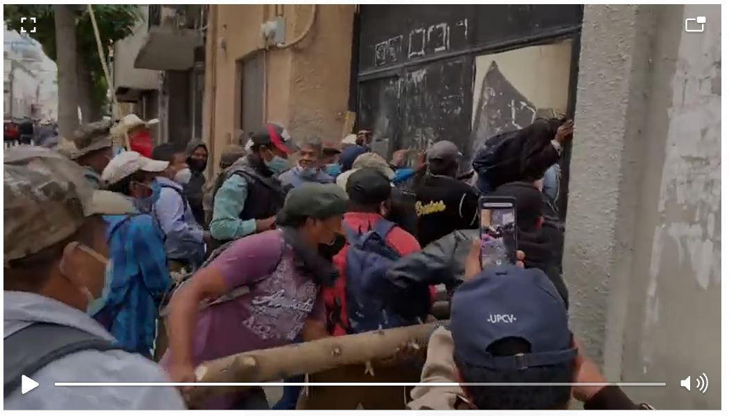 Videos: así fue el violento momento en que exmilitares entraron al Congreso de la República
