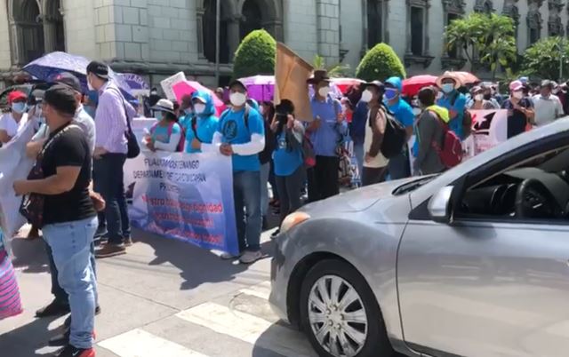 Sindicalistas de Salud manifiestan en la capital para exigir más personal y equipo para hospitales