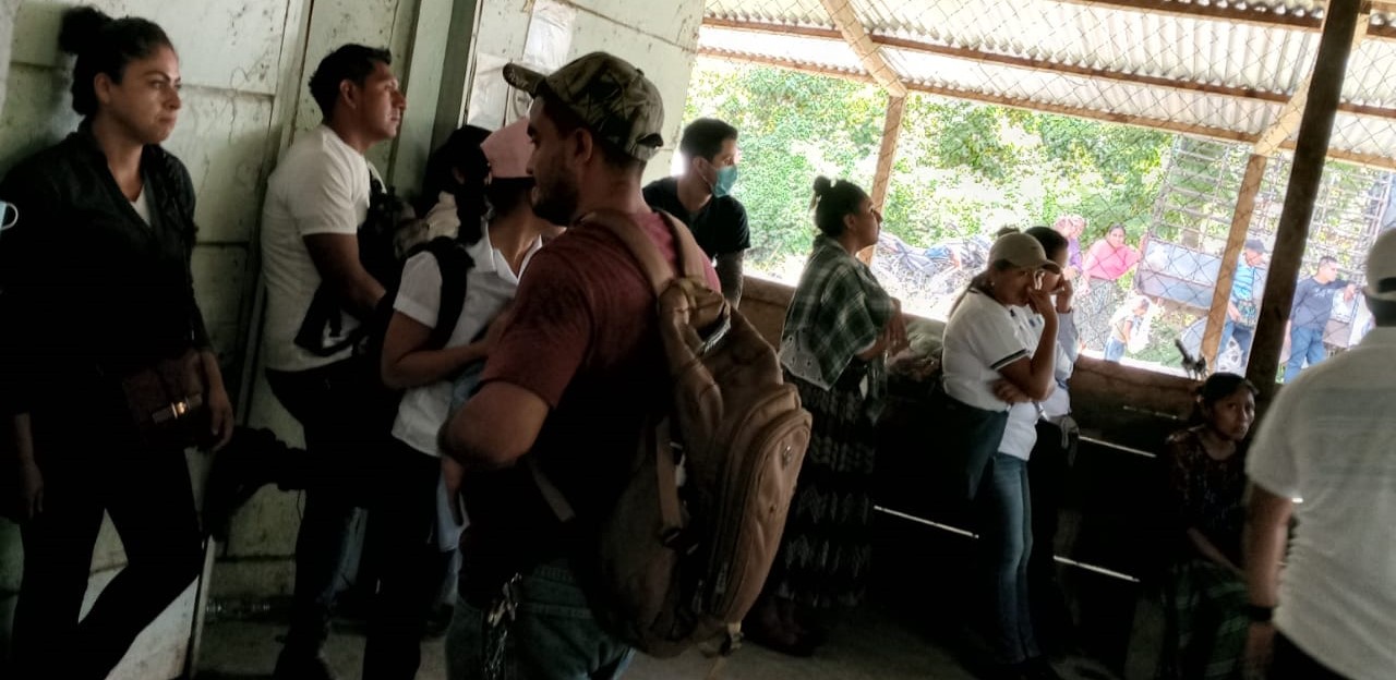 Salud suspende vacunación comunitaria contra el covid-19 en Fray Bartolomé de Las Casas tras intento de linchamiento de salubristas