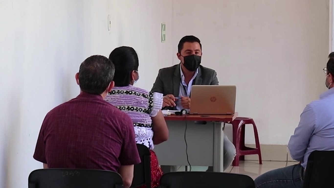 VIDEO | Exconcejala de San Andrés Sajcabajá, Quiché pagó Q5 mil en productos para el hospital Regional por organizar fiesta de 15 años