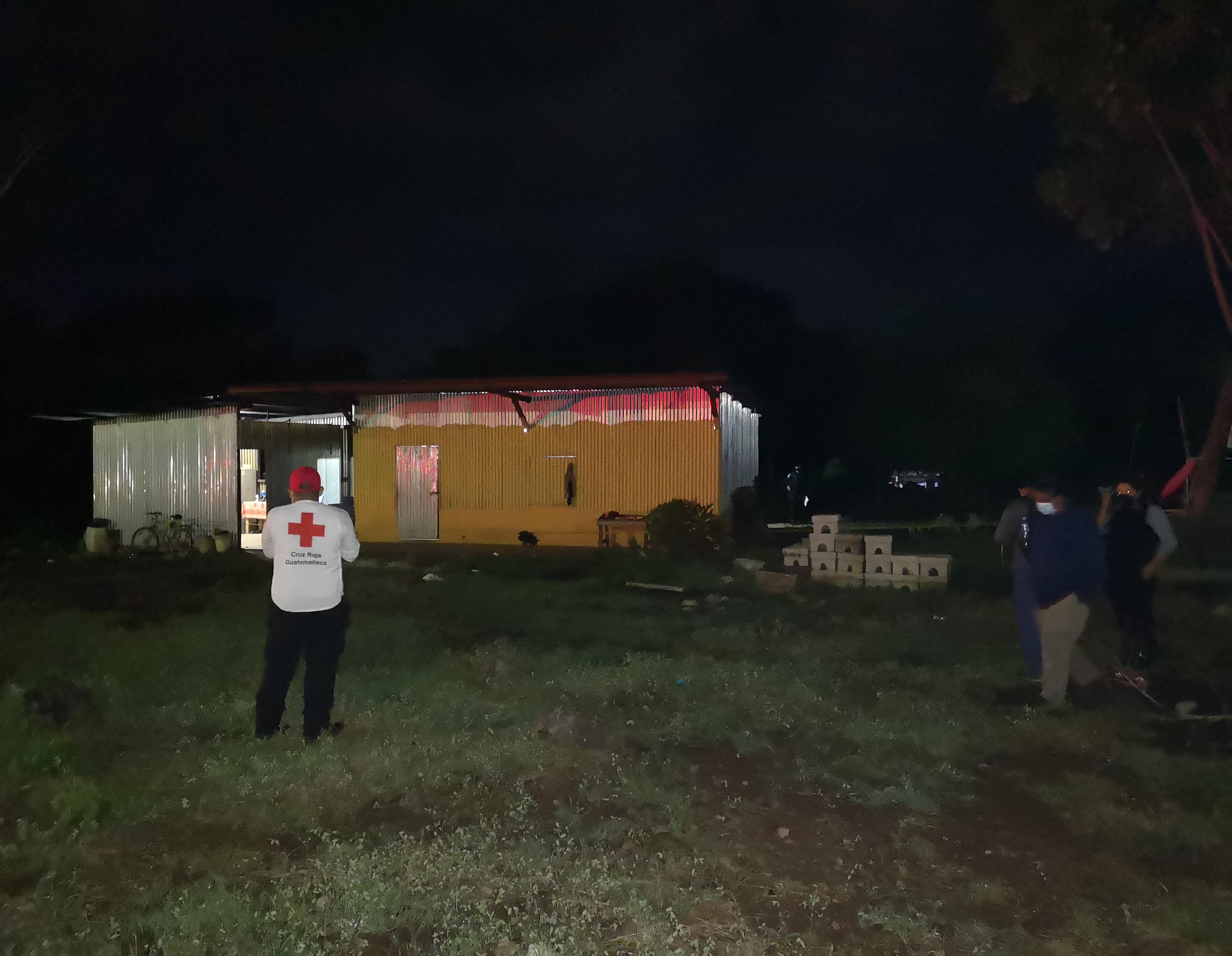 Atrapan a un hombre cuando huía luego de haber matado a su pareja con una escopeta y frente a sus hijos