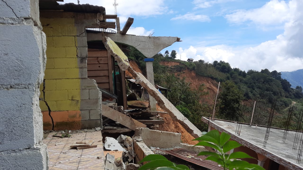 VIDEO | Vecinos de San Carlos Yajaucú y Poxlaj las Brisas viven entre escombros a un año del paso de las tormentas Iota y Eta