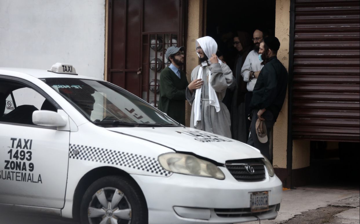 Comunidad Lev Tahor busca abandonar Guatemala y autoridades investigan alertas por menores desaparecidos