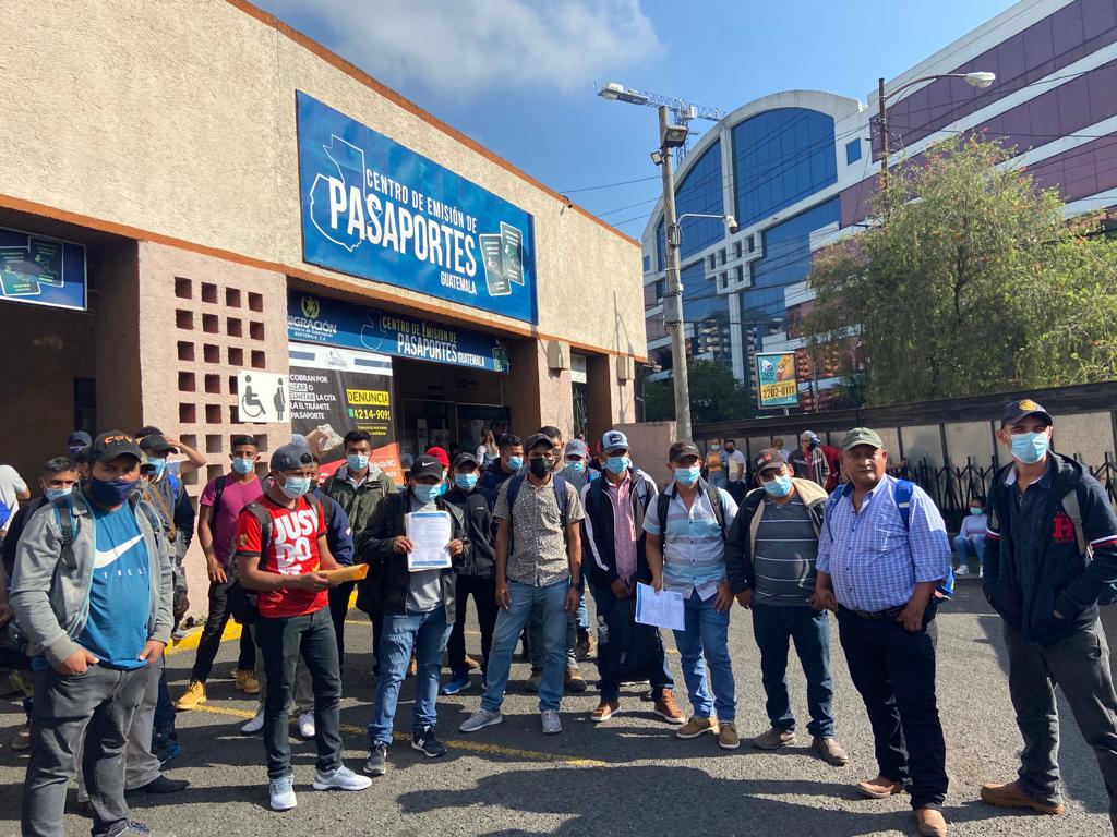 3 mil guatemaltecos podrían perder su oportunidad laboral temporal en Canadá