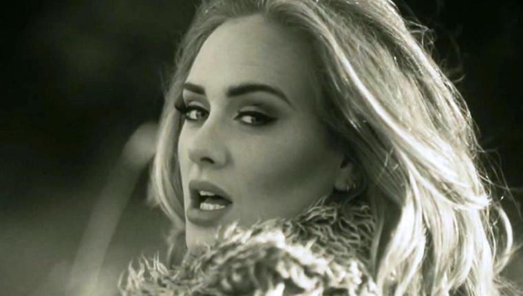 La cantante Adele rompe cinco años de silencio y habla de su divorcio, terapias y pérdida de peso