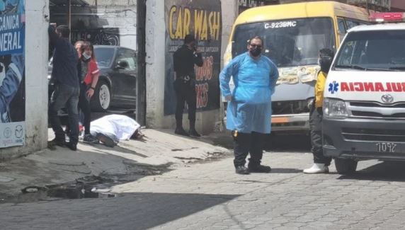 Policía halla 20 kilos de cocaína en el taller donde ultimaron a cuatro hombres en Xela, dice el presidente Giammattei