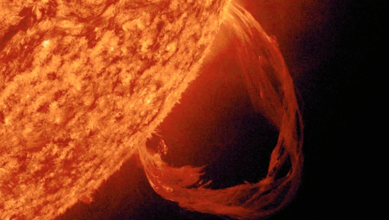 Científicos advierten de que una potente tormenta solar se dirige a la Tierra; ¿cómo afectará?