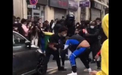 VIDEO: fans de “El Juego del Calamar” se van a los golpes (como en la serie) durante concurrida actividad temática en París