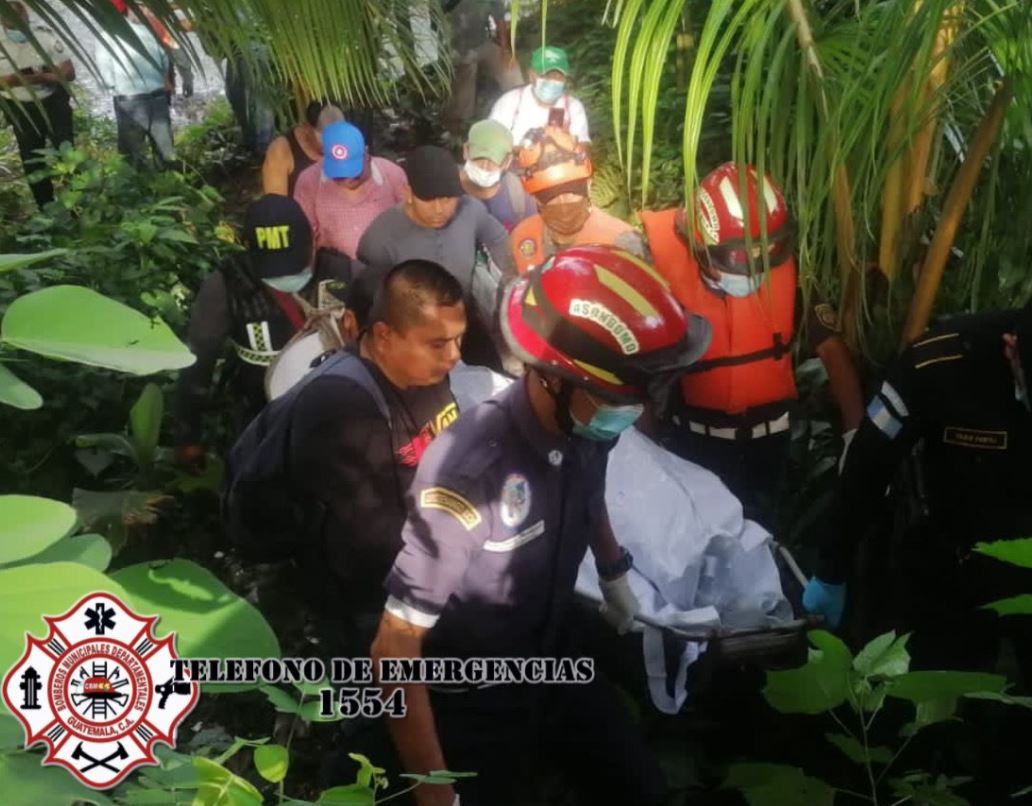 Madre e hija que fueron arrastradas por un río en Suchitepéquez son localizadas sin vida, pero otra niña de 3 años no han aparecido