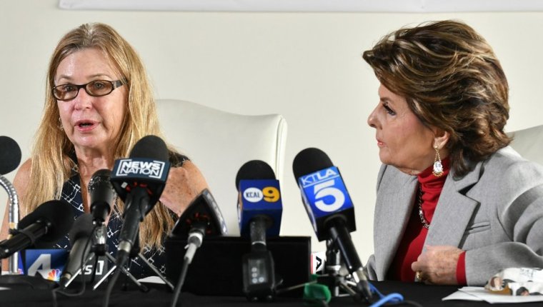 Alec Baldwin: presentan nueva demanda contra el actor por disparar “sin razón” cuando mató por accidente a Halyna Hutchins