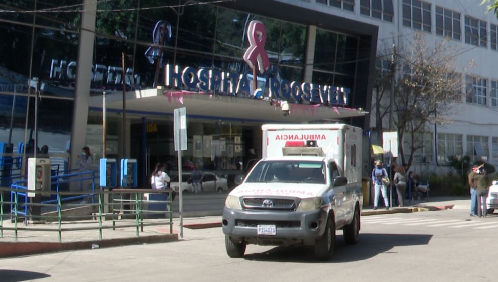 Pediatría del Hospital Roosevelt atiende de 12 a 15 niños diario con covid-19 y la mayoría de los padres no están vacunados