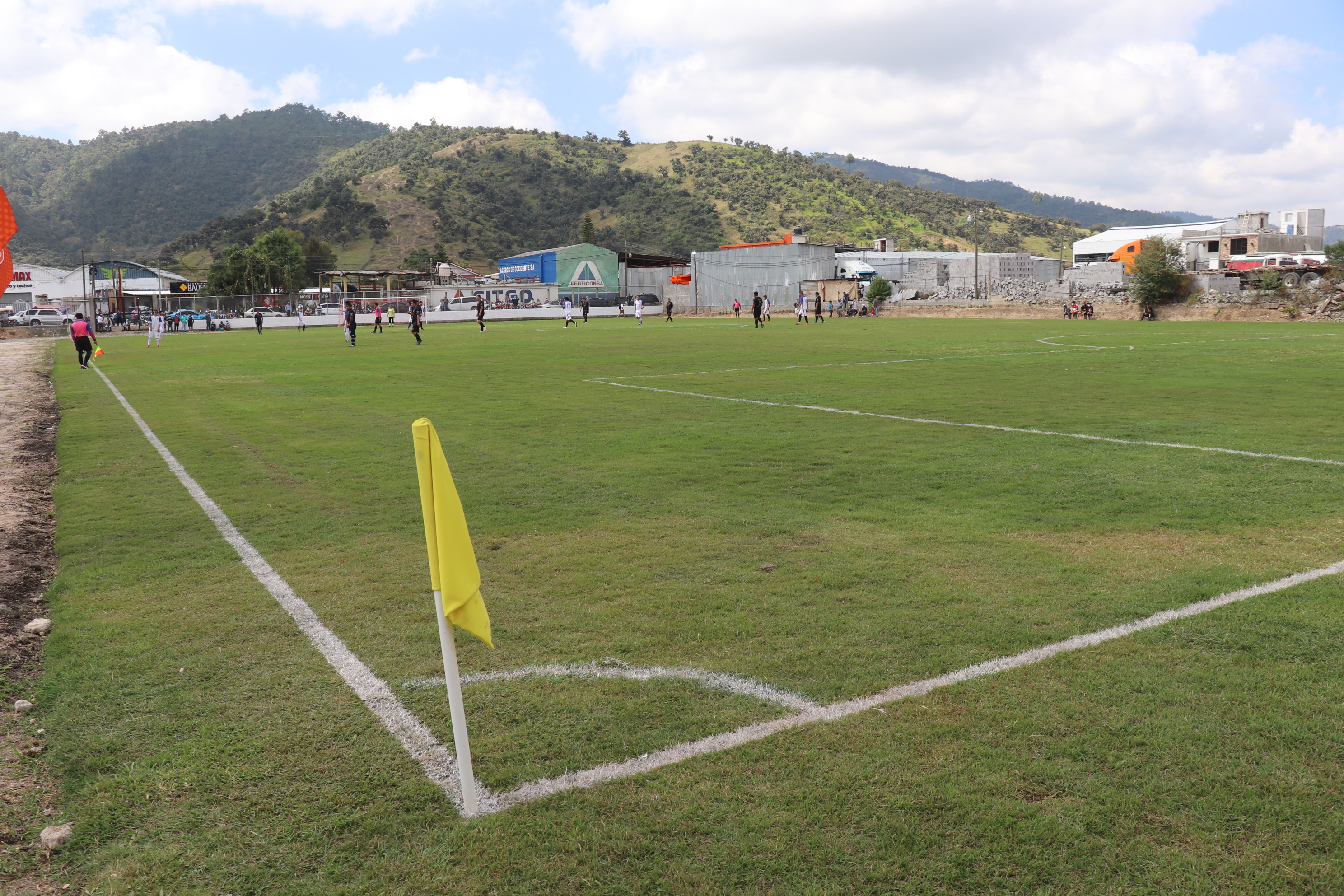 Inauguración de estadio el Hormiguero de Chimusinique es de las pocas obras recreativas en Huehuetenango