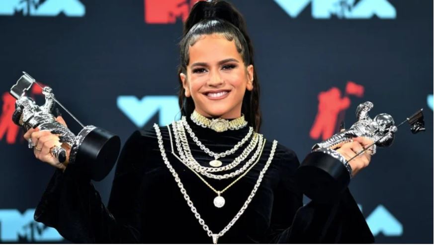 “La fama”: por qué causa polémica la nueva bachata de Rosalía y The Weeknd