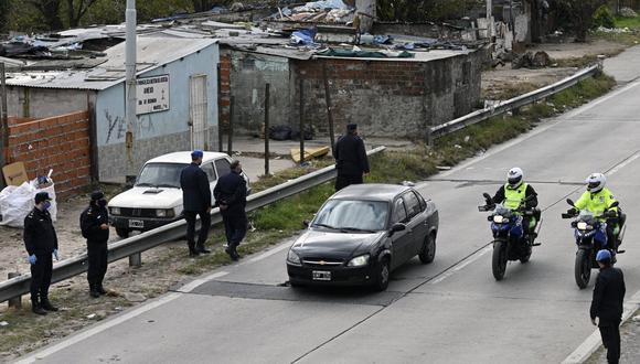 Hallan cuerpo carbonizado dentro de un vehículo baleado en Argentina y se disparan las alertas por inseguridad