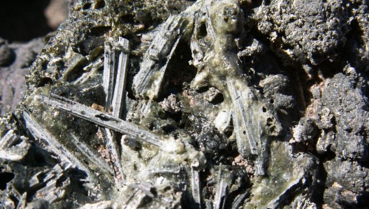 Cómo el impacto de un cometa pudo formar los misteriosos “campos de vidrio” del desierto de Atacama