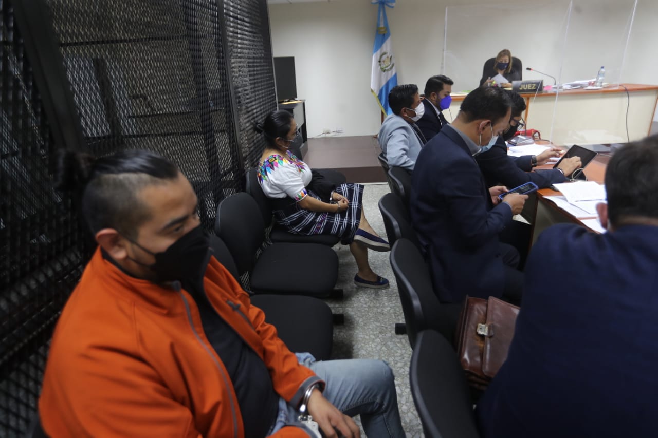 Ligan a proceso penal a dos sindicados de haber participado en protestas frente al Congreso