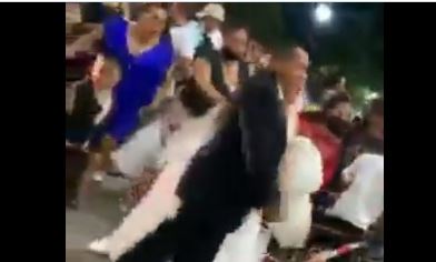 Cámara capta el momento en que la Policía irrumpe en plena boda para capturar al novio por un inédito delito