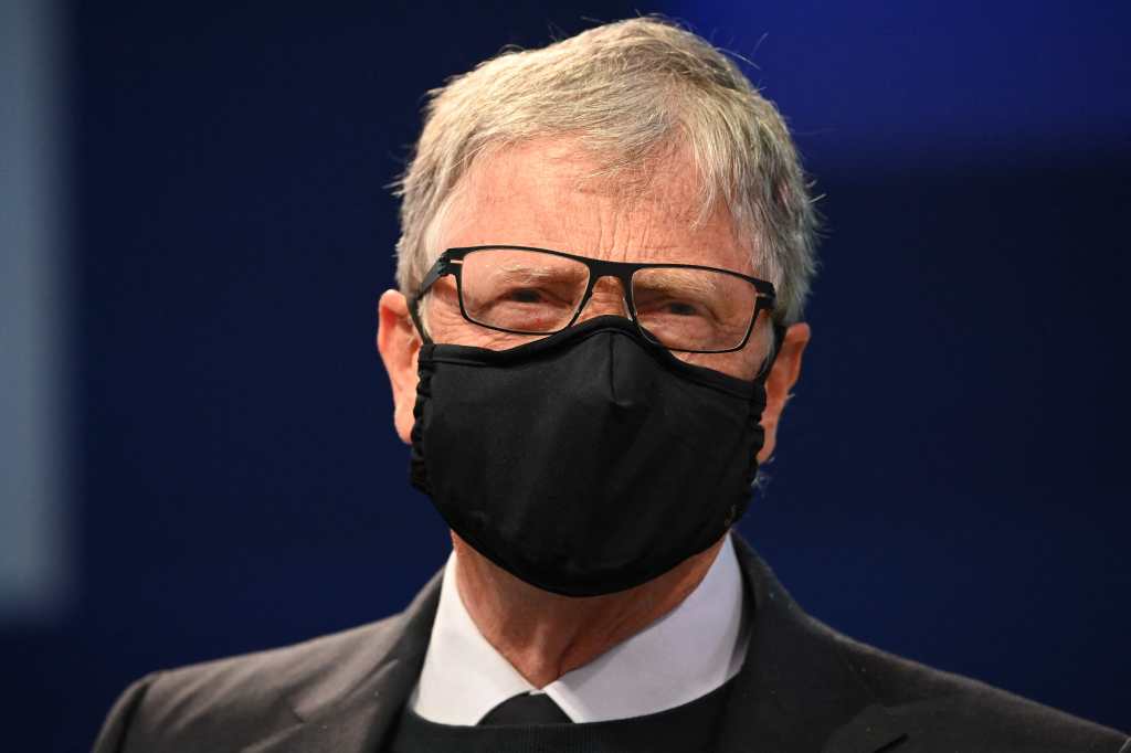 Qué dijo Bill Gates sobre el covid-19 y las teorías de conspiración que lo envuelven
