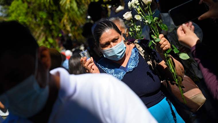 EE. UU. entrega a El Salvador documentos desclasificados para investigar masacre en El Mozote