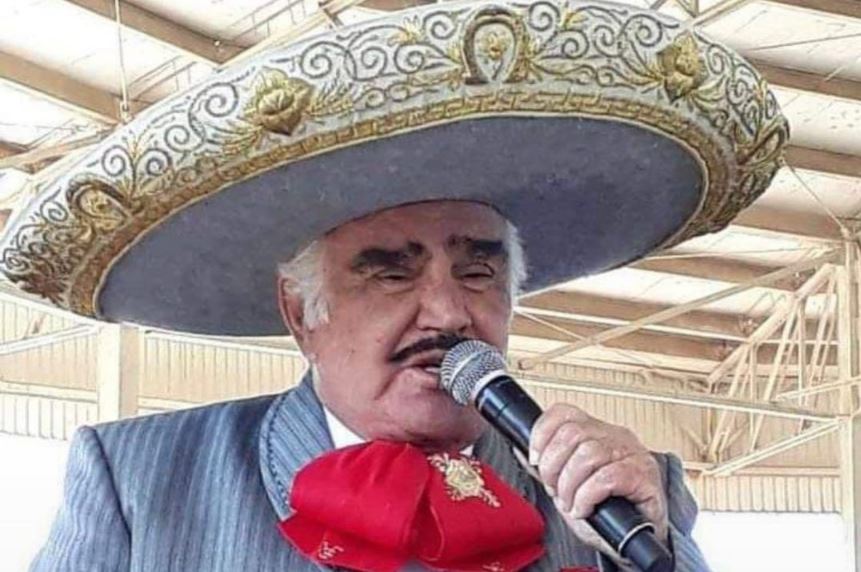 La polémica que desató la imagen que la actriz Zoraida Gómez compartió junto a Vicente Fernández en redes sociales