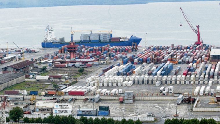 Daños en fibra óptica de la Empornac retrasan embarcaciones y generan pérdidas en exportaciones