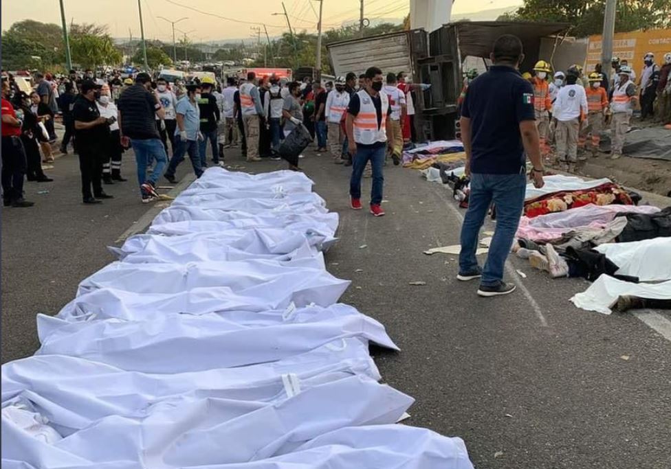 Imágenes del trágico accidente en México en el que murieron al menos 49 migrantes